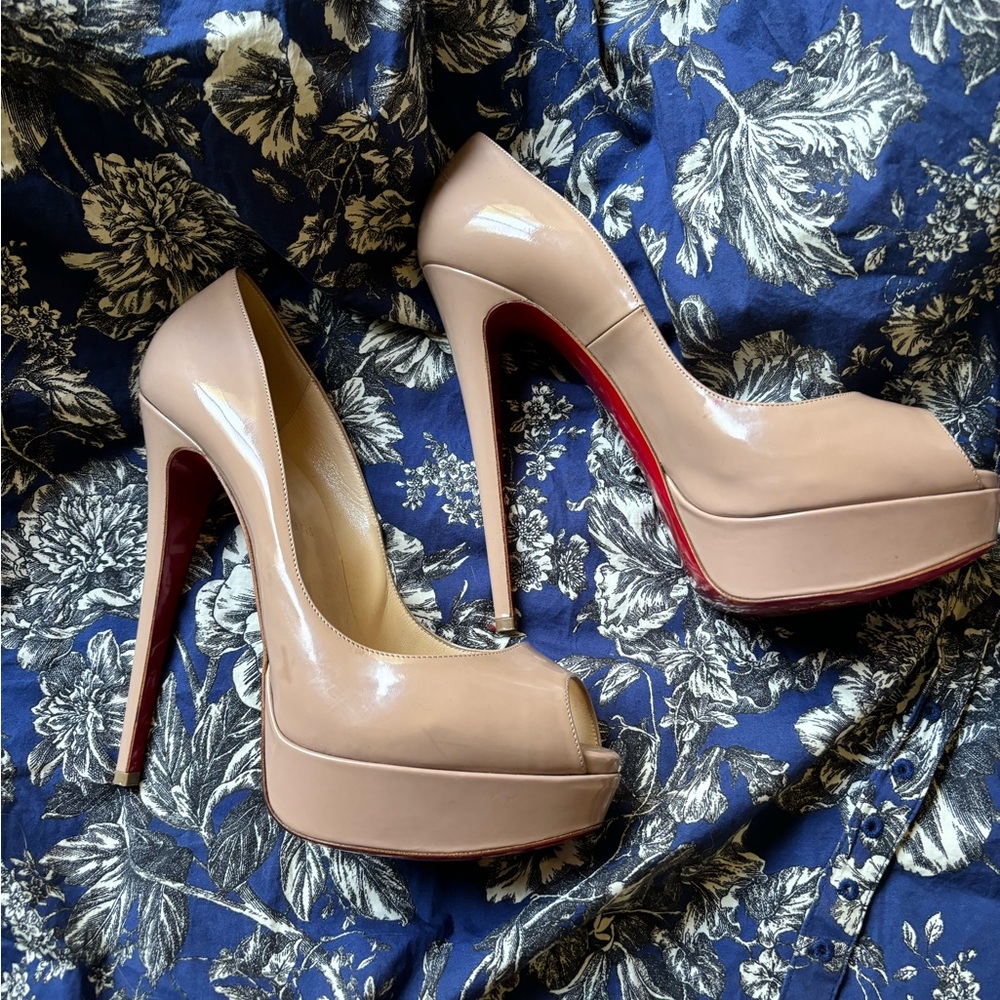 Lady peep platform nude Louboutin heels